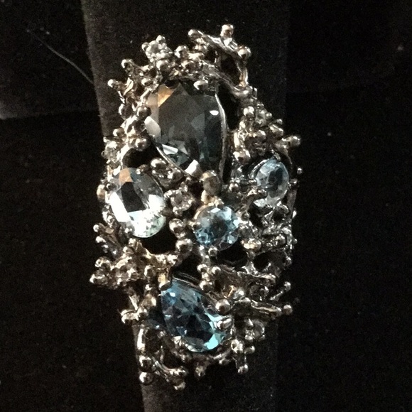 Gem & Mineral Show Jewelry - Genuine London Blue Topaz Unique Artistic Ring !